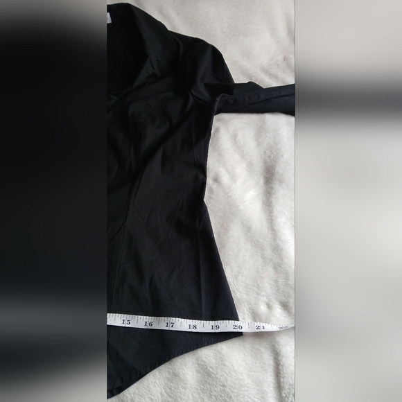 Classic Black Women's Top - Picture 7 of 8